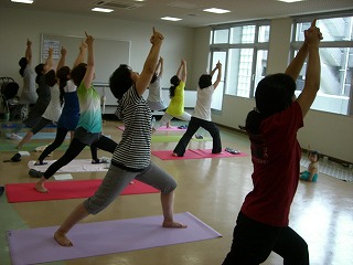 ヨガサークル～RAGA YOGA～