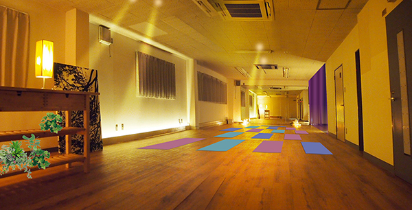 yoga-studioserenita_low.jpg