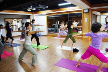 yogatop-s.jpg